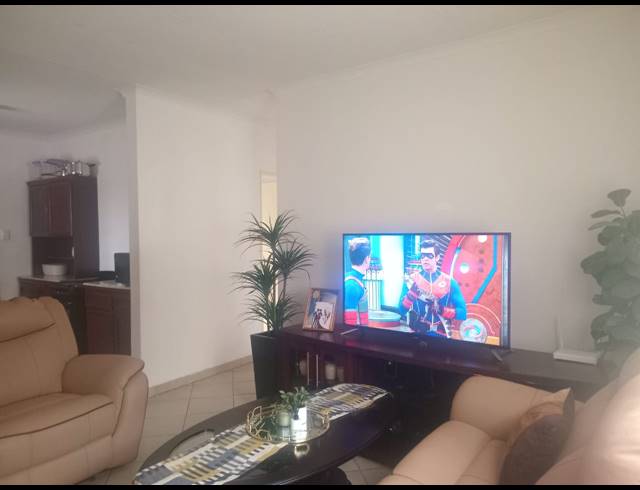 3 BEDROOM HOUSE FOR SALE IN VANDERBIJLPARK CE 3